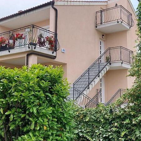 Apartmani Tomislav Krk Town Luaran gambar