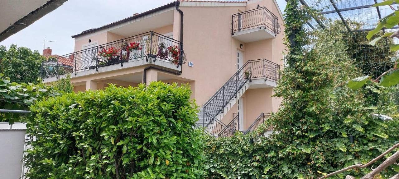 Apartmani Tomislav Krk Town Luaran gambar