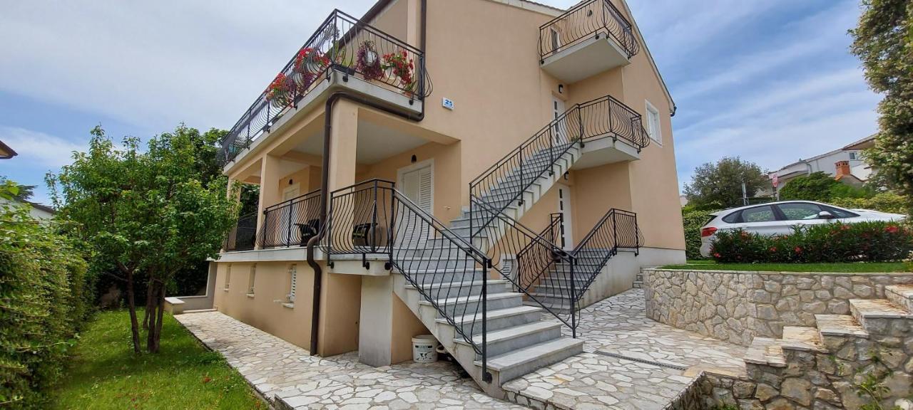 Apartmani Tomislav Krk Town Luaran gambar