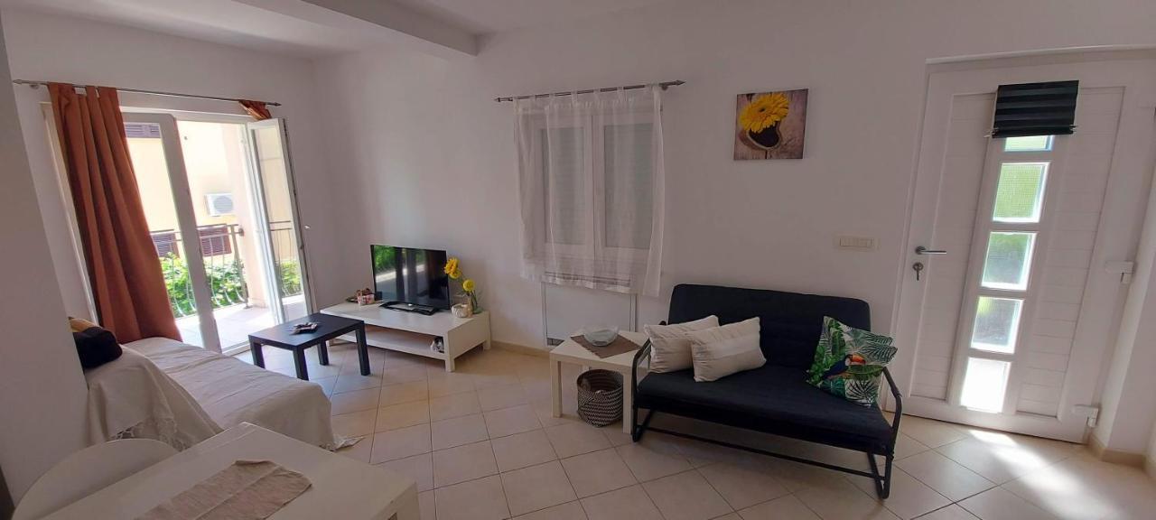 Apartmani Tomislav Krk Town Luaran gambar