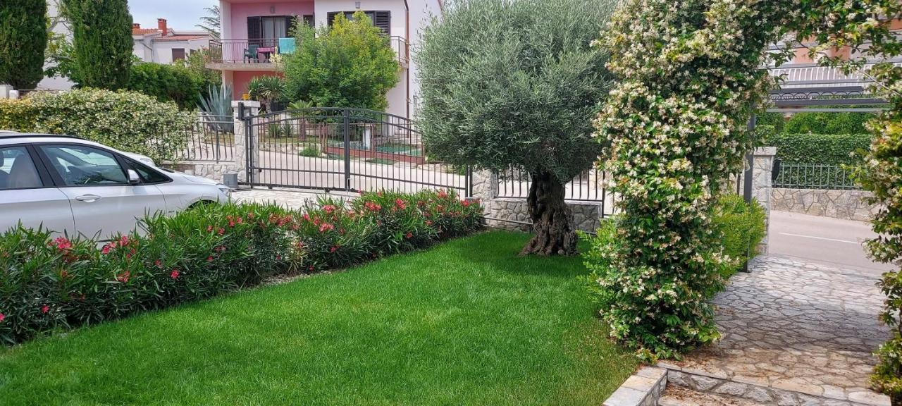 Apartmani Tomislav Krk Town Luaran gambar